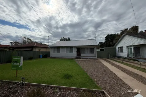 Property photo of 104 Carr Crescent Mooroopna VIC 3629