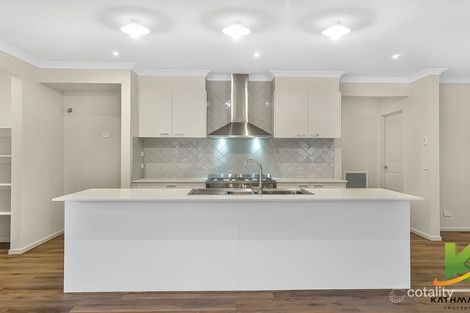 Property photo of 8 Dorrigo Way Wollert VIC 3750