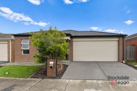 Property photo of 72 Fallingwater Drive Pakenham VIC 3810