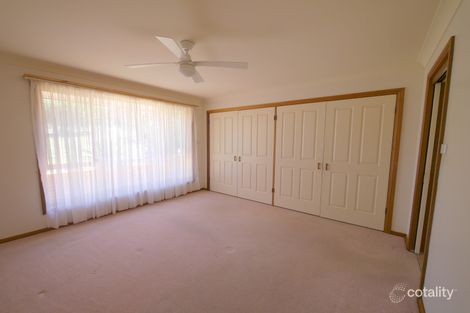 Property photo of 17 Banksia Close Cowra NSW 2794