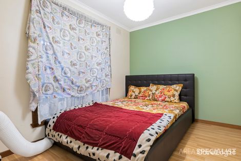 Property photo of 2/24 Alexander Street Cranbourne VIC 3977