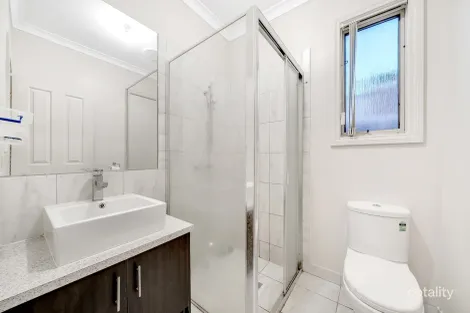 Property photo of 2/21 Vanderbilt Avenue Truganina VIC 3029