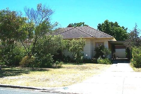 30 Latham St, Alfred Cove, WA 6154