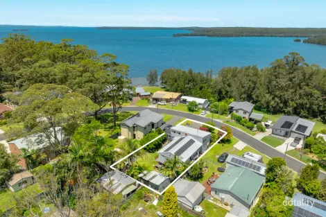 Property photo of 21 Watersedge Avenue Basin View NSW 2540