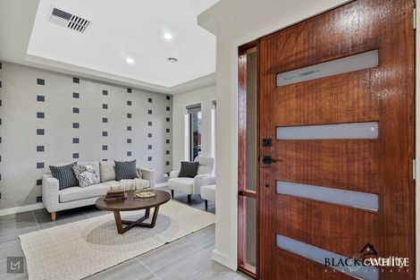 Property photo of 5 Lismore Road Point Cook VIC 3030
