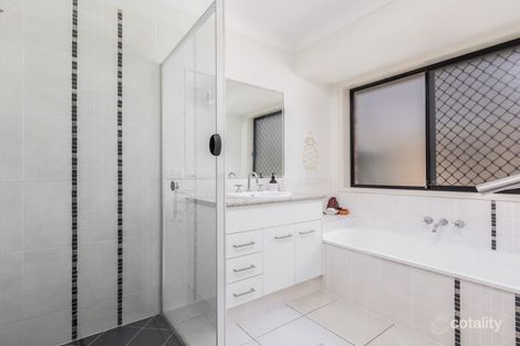 Property photo of 10 Goldenwood Crescent Fernvale QLD 4306
