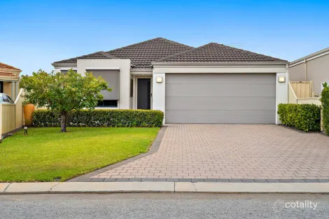 Property photo of 33 Tipperary Bend Canning Vale WA 6155