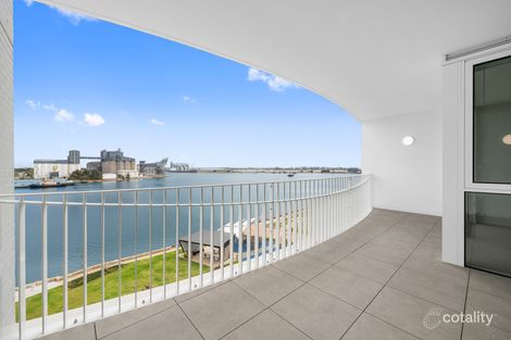 Property photo of 502/21 Honeysuckle Drive Newcastle NSW 2300