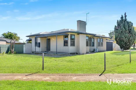 4 CHAUCER ST, CLEARVIEW, SA 5085