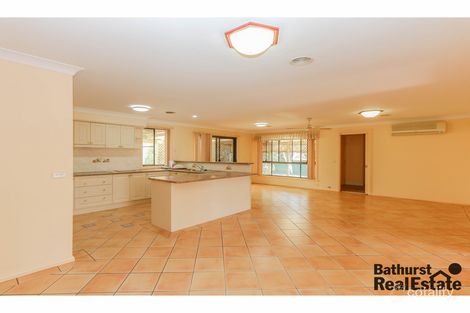 Property photo of 23 Willow Drive Kelso NSW 2795