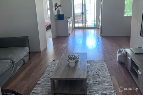 1/4 Hendra St, Cloverdale, WA 6105