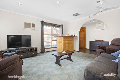 Property photo of 8 Charinga Drive Werribee VIC 3030