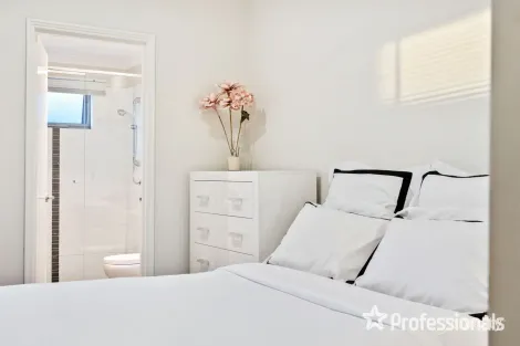 Property photo of 2/30 Culloton Crescent Balga WA 6061