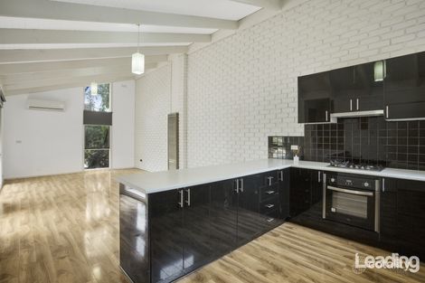 Property photo of 2/11-13 Pasley Street Sunbury VIC 3429