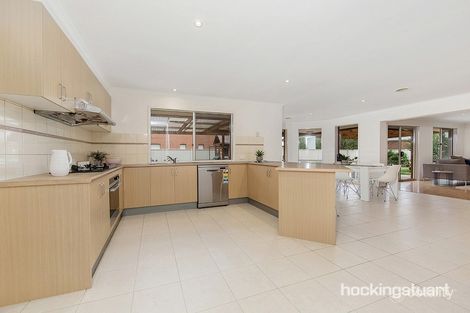 Property photo of 2 Kororoit Approach Caroline Springs VIC 3023