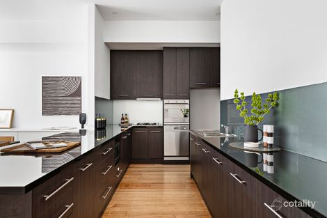 Property photo of 32 Highbury Grove Prahran VIC 3181