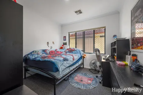 Property photo of 15 Longshaw Circuit Canning Vale WA 6155