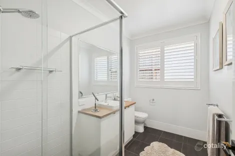 Property photo of 2/85 Ramsay Street Centenary Heights QLD 4350