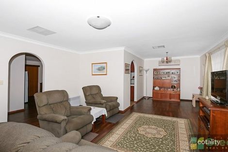 Property photo of 1/9 Spruce Court Halls Head WA 6210