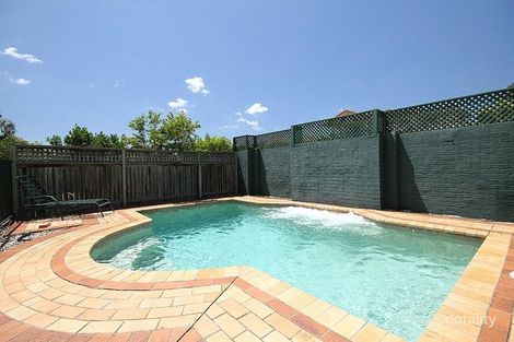 Property photo of 30 Holborn Crescent Carindale QLD 4152