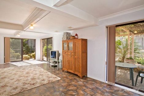 Property photo of 5 Oakwood Close Forresters Beach NSW 2260