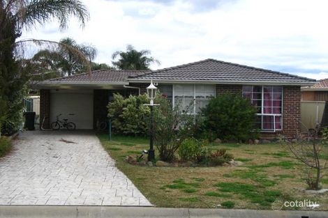 11 Henley Gr, St Clair, NSW 2759