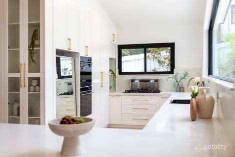 Property photo of 5 Raphael Drive Hornsby Heights NSW 2077