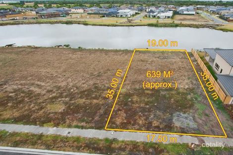 18 Portland Pl, Waterways, VIC 3195