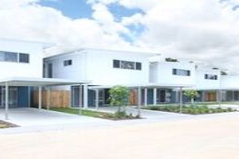 Property photo of 25 Saint Andrews Drive Leichhardt QLD 4305