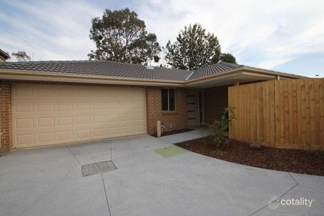 9-9a Macmillan St, Mooroolbark, VIC 3138