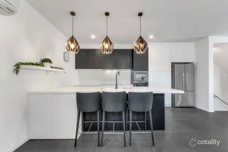 Property photo of 1/62 Lawson Street Morningside QLD 4170