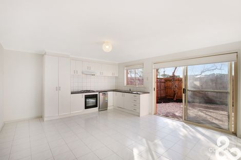 Property photo of 11/23 Kelvin Grove South Morang VIC 3752