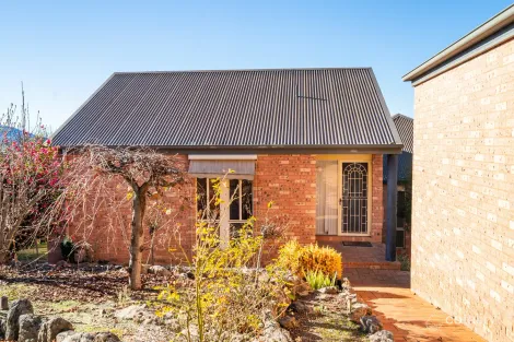 Property photo of 40 Sunrise Terrace East Albury NSW 2640