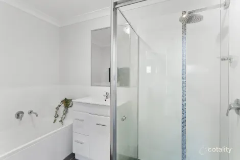 Property photo of 6/10 Veronica Court Kallangur QLD 4503