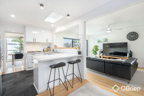 Property photo of 5 Giselle Court Frankston VIC 3199