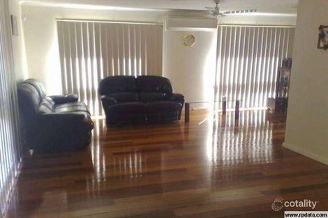 Property photo of 46 Joseph Banks Crescent Endeavour Hills VIC 3802