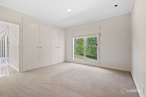 Property photo of 6 Dunwinnie Court Hamlyn Heights VIC 3215