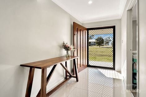 Property photo of 13 Arlington Way Kensington Grove QLD 4341