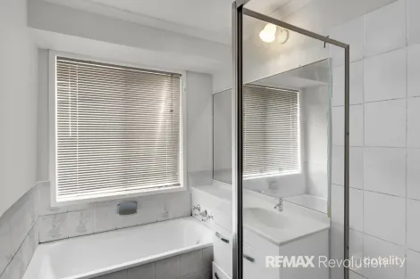 Property photo of 8 Edinburgh Drive Bethania QLD 4205