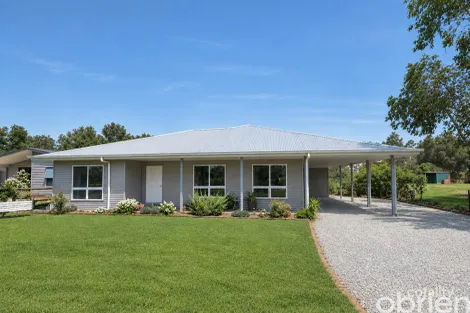 Property photo of 16 McEvoy Drive Eldorado VIC 3746