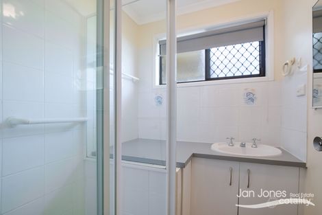Property photo of 6 Lawson Court Kippa-Ring QLD 4021