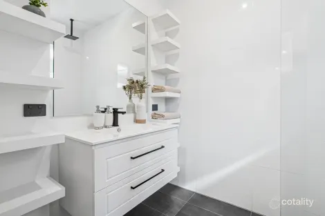 Property photo of 83 Wheatsheaf Road Morphett Vale SA 5162