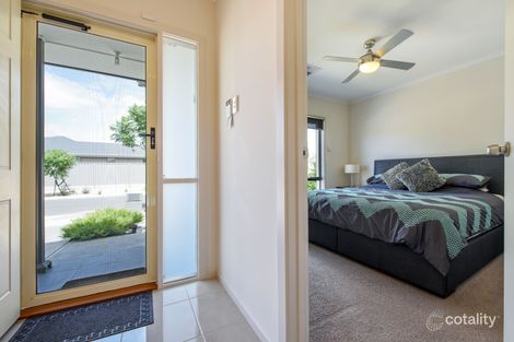 Property photo of 31 Sunrise Drive Woodcroft SA 5162