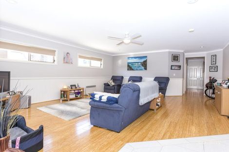 Property photo of 10 Oxley Parade Dunwich QLD 4183