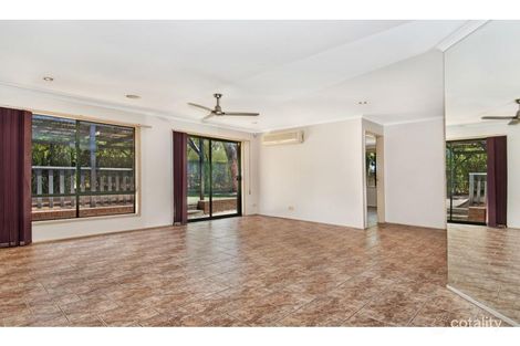 Property photo of 5 Elpara Place Skye VIC 3977