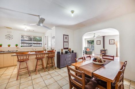 Property photo of 36 Sunbird Crescent Carrum Downs VIC 3201