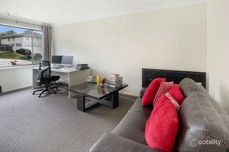 Property photo of 21 Preston Place Cameron Park NSW 2285