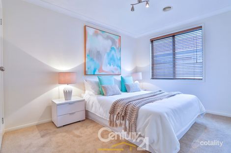 Property photo of 1 Stokes Green Pakenham VIC 3810