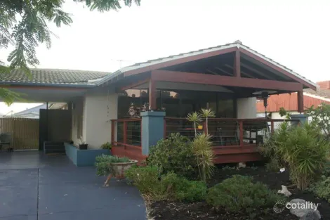 4 Montes Sq, Riverton, WA 6148