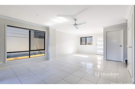 Property photo of 18/8 Highlands Street Yarrabilba QLD 4207